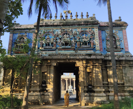 Thiruvalanjuzhinathar Temple  Temple